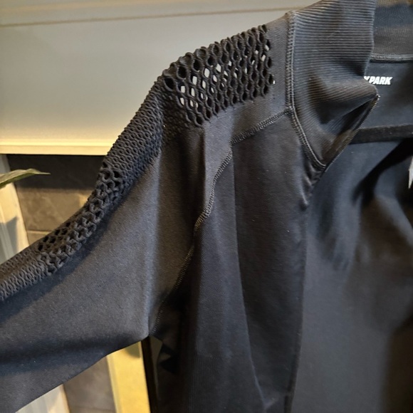 IVY PARK Black Athletic Jacket with cut out sleeves - Picture 8 of 9